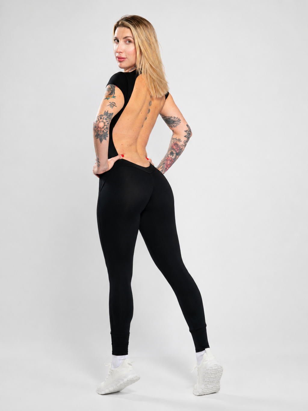 Macacão Manhattan Open-Back — Preto